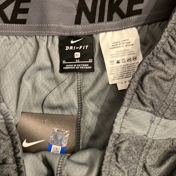 University of Oklahoma Nike Dri-fit shorts NWT size XL - Picture 3 of 4